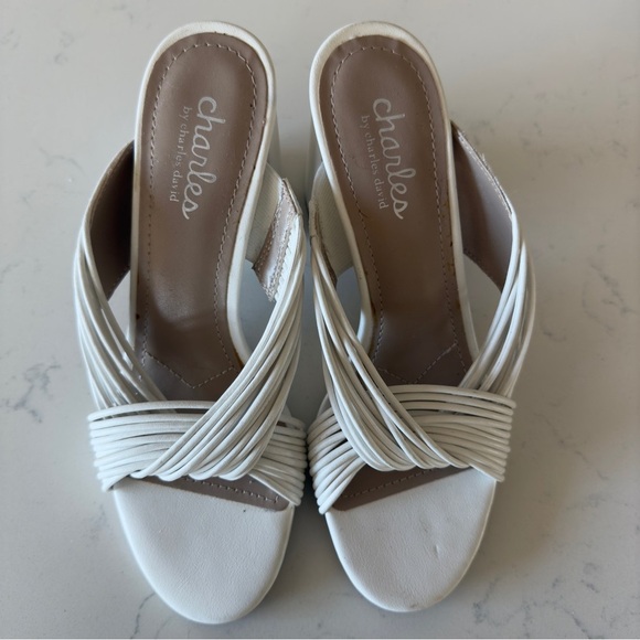 Charles by Charles David Razzle Sandal in white Size: 6.5 - Picture 2 of 5